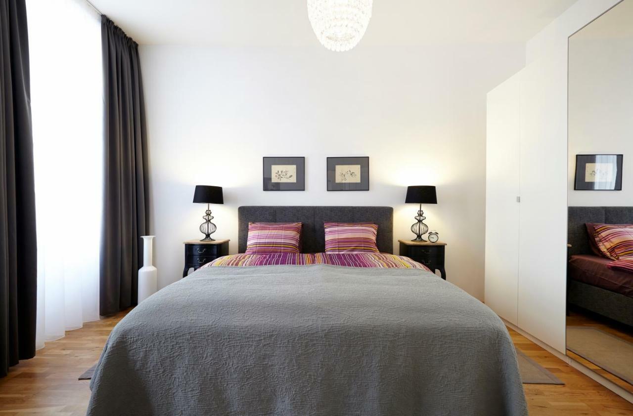Apartment Theresiengasse เวียนนา ภายนอก รูปภาพ